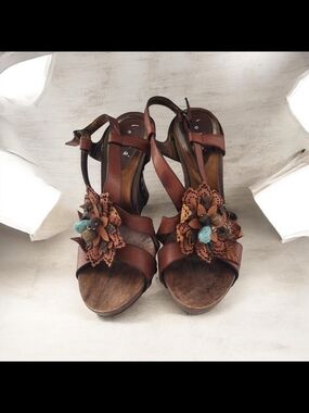 Boho Floral Leather Wedge Sandals Womens 7.5 Turquoise Studded Italy